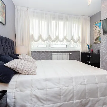 Skruganova 4. Apartment Minsk
